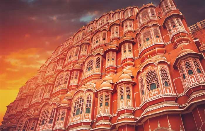 Cung điện Gió ở Jaipur là một ví dụ tuyệt vời về cách Jaalis được sử dụng để làm mát