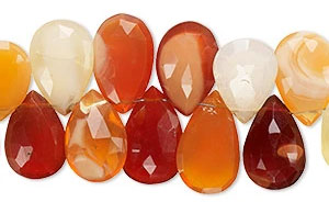 Đá opal lửa có khá nhiều sắc độ khác nhau từ cam, đỏ tới vàng.