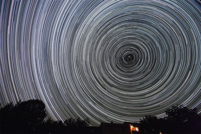 Tiếng động bí ẩn