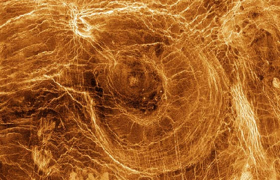 Một đám mây bay một vòng quanh sao Kim chỉ mất 4 ngày