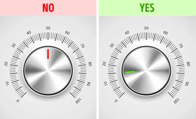 Vặn nhỏ hoặc tắt âm lượng khi đang lái xe ở những địa điểm xa lạ