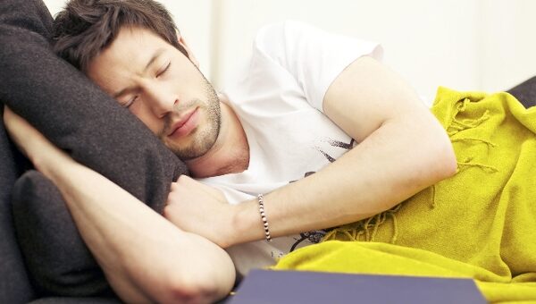 Ngủ trưa “quá liều” dễ chết sớm?