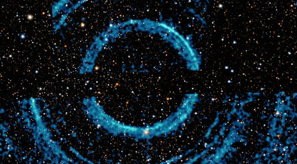 Bức ảnh của NASA cho thấy vòng sáng kỳ lạ xung quanh hố đen vũ trụ