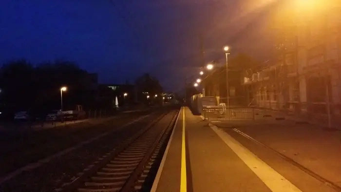 Ga tàu chính tại Schaan, Liechtenstein vào buổi tối.