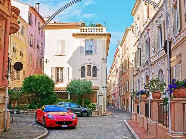 Giá nhà ở Monaco cực kỳ đắt đỏ.